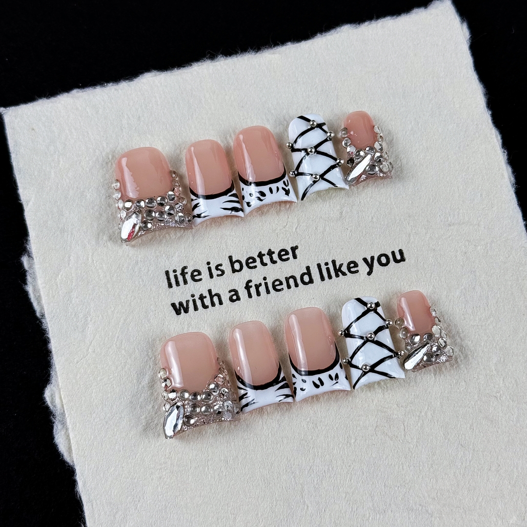 Nail Art Gliter - 10pcs high-end Luxury yet minimalist style,