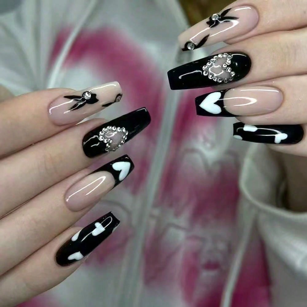 Nail Art Gothic - Black White Heart Press On Nails