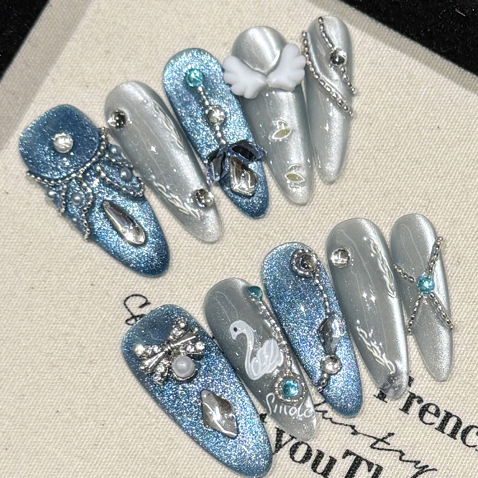 Nail Art Gliter - 10Pcs White Swan Handmade False Nails