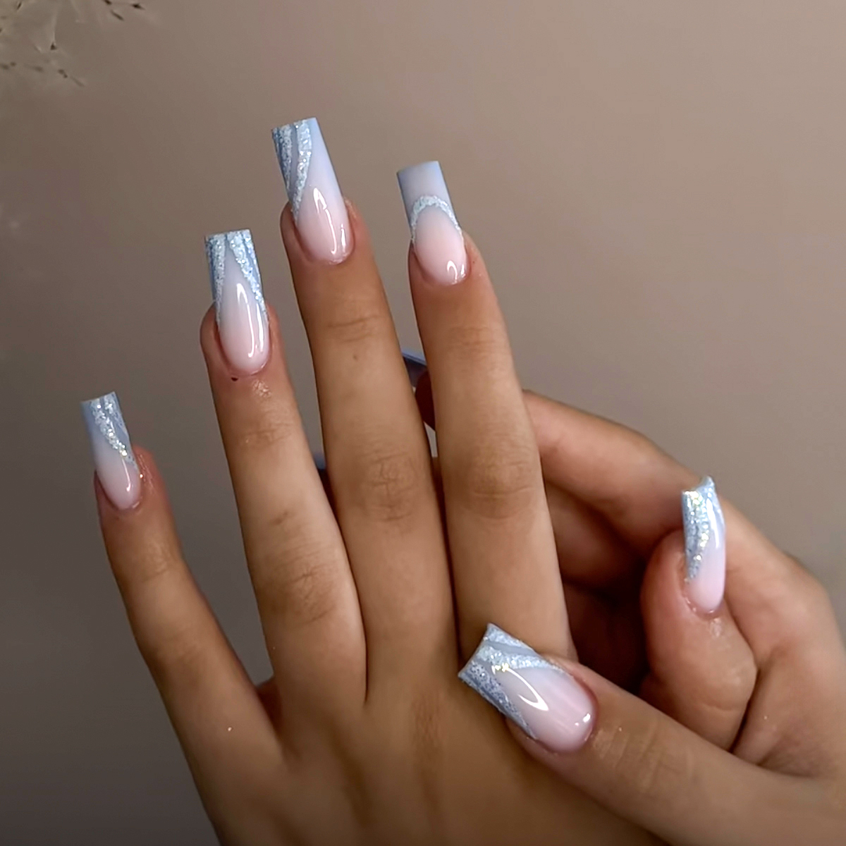 Nail Art Gliter - 24PCS French Minimalist Stripes Blue Pink
