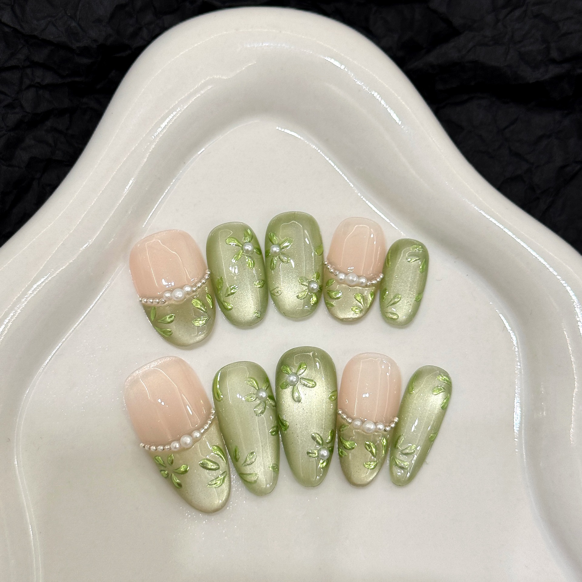 Nail Art Gothic - 10pcs Handmade Press on Nails Green