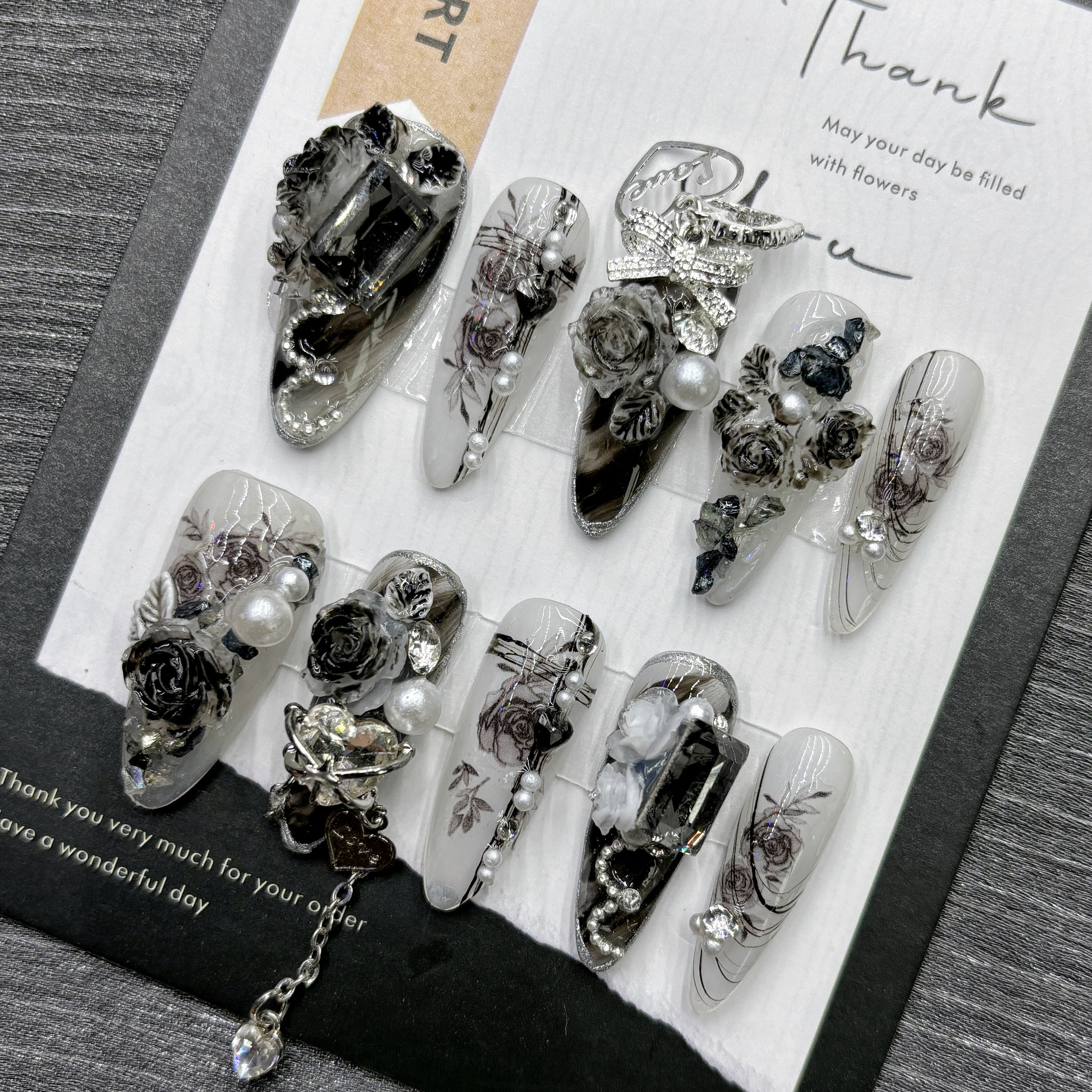Nail Art Gothic - Gothic Black Rose Press On Nails