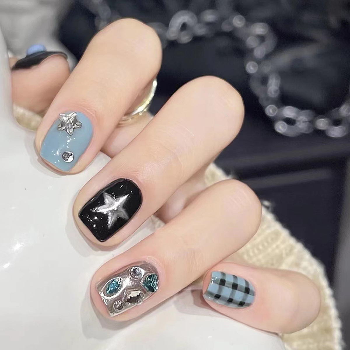 10PCS Glitter Black Cat Eye Sh – Nail Art Gliter recenzja i cena