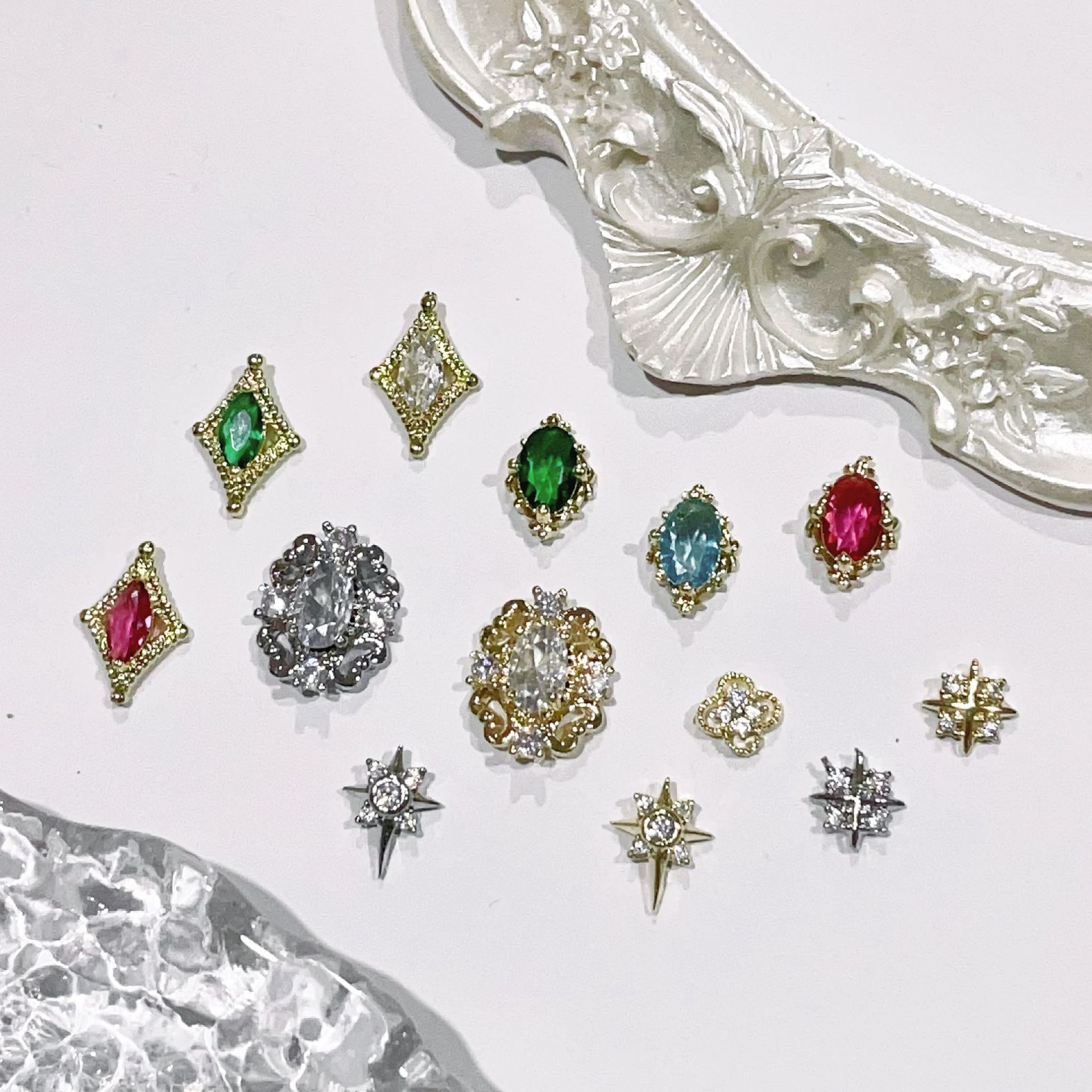 5Pcs Luxury Retro Zircon Nail  – Nail Art Xl recenzja i cena