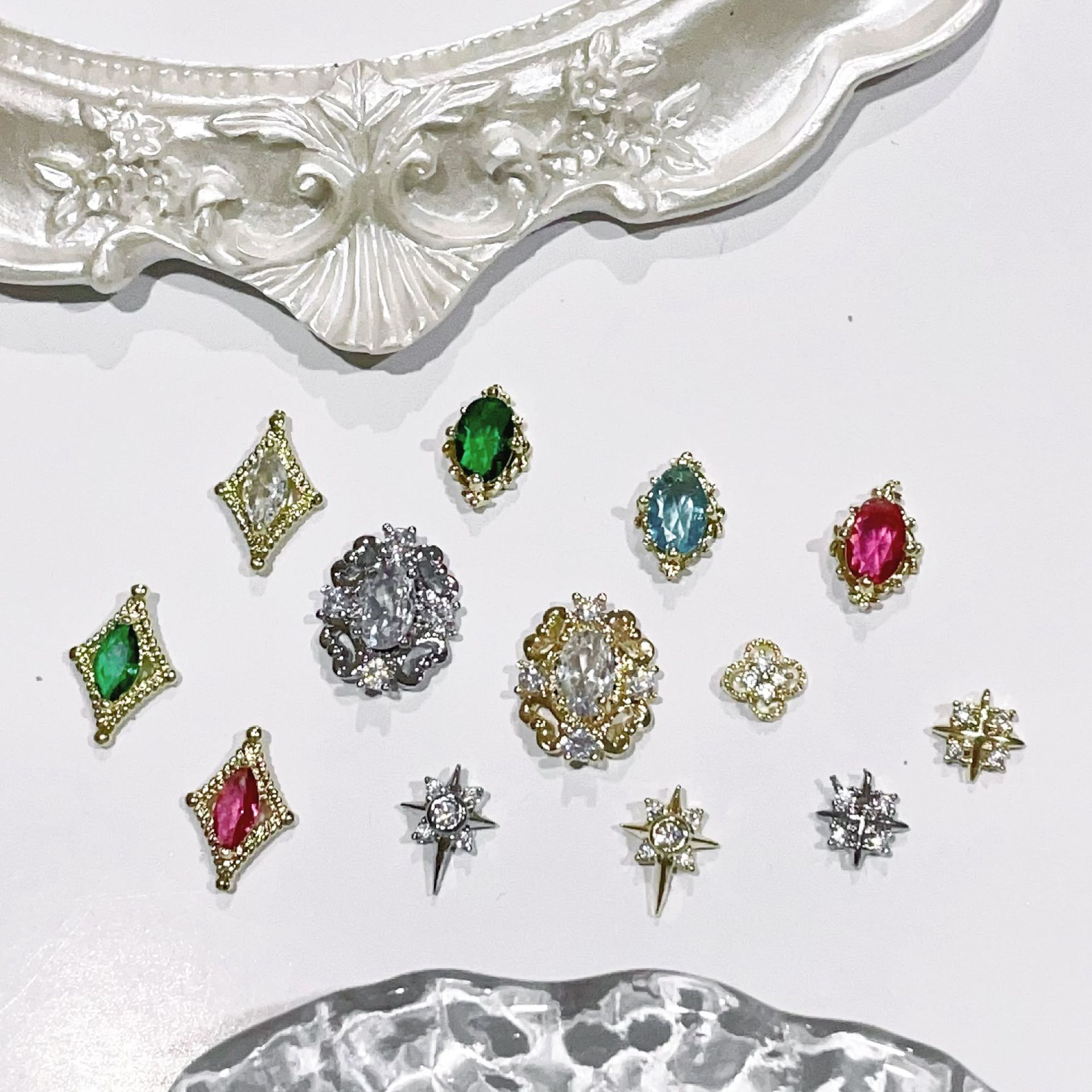 5Pcs Luxury Retro Zircon Nail  – Nail Art Xl recenzja i cena