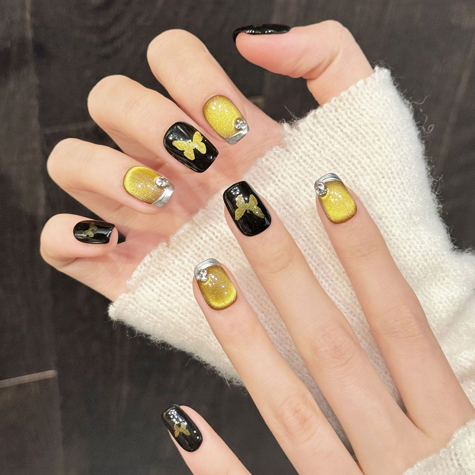10Pcs Hand-made alse Nails wit – Nail Art Gold recenzja i cena