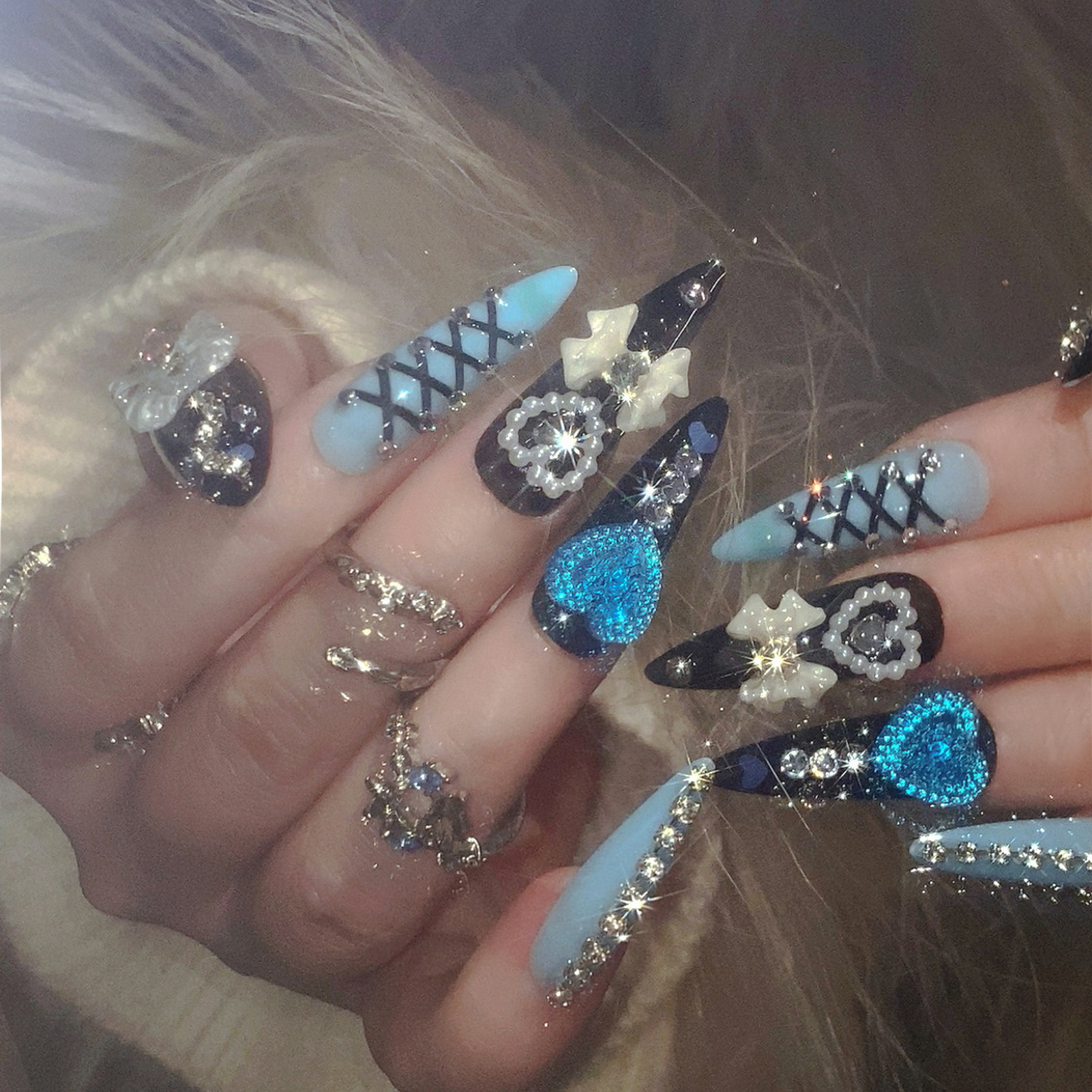 24pcs 3D Bow Decor False Nails – Nail Art Gliter recenzja i cena