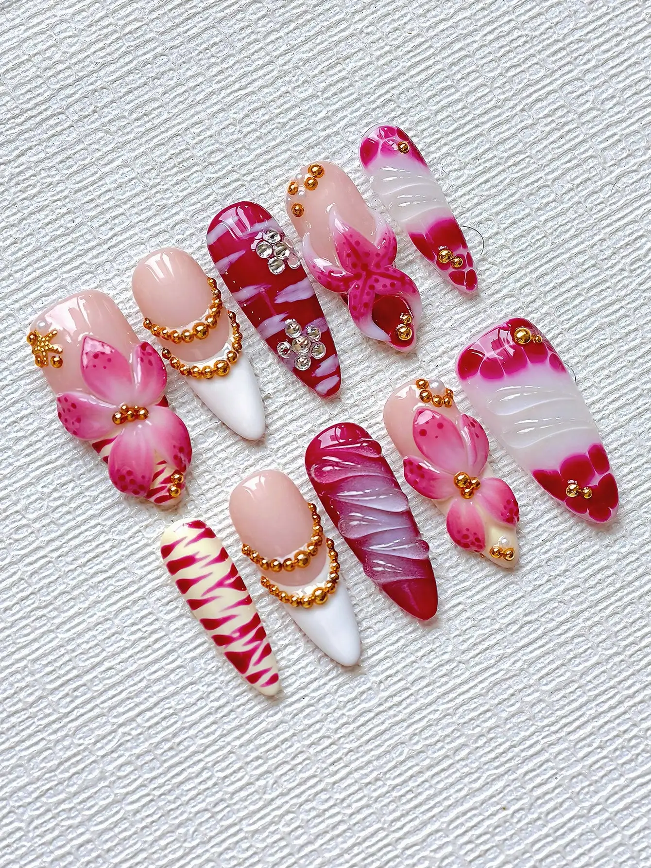 10pcs Y2K Elegant Almond-Shape – Nail Art Gold recenzja i cena