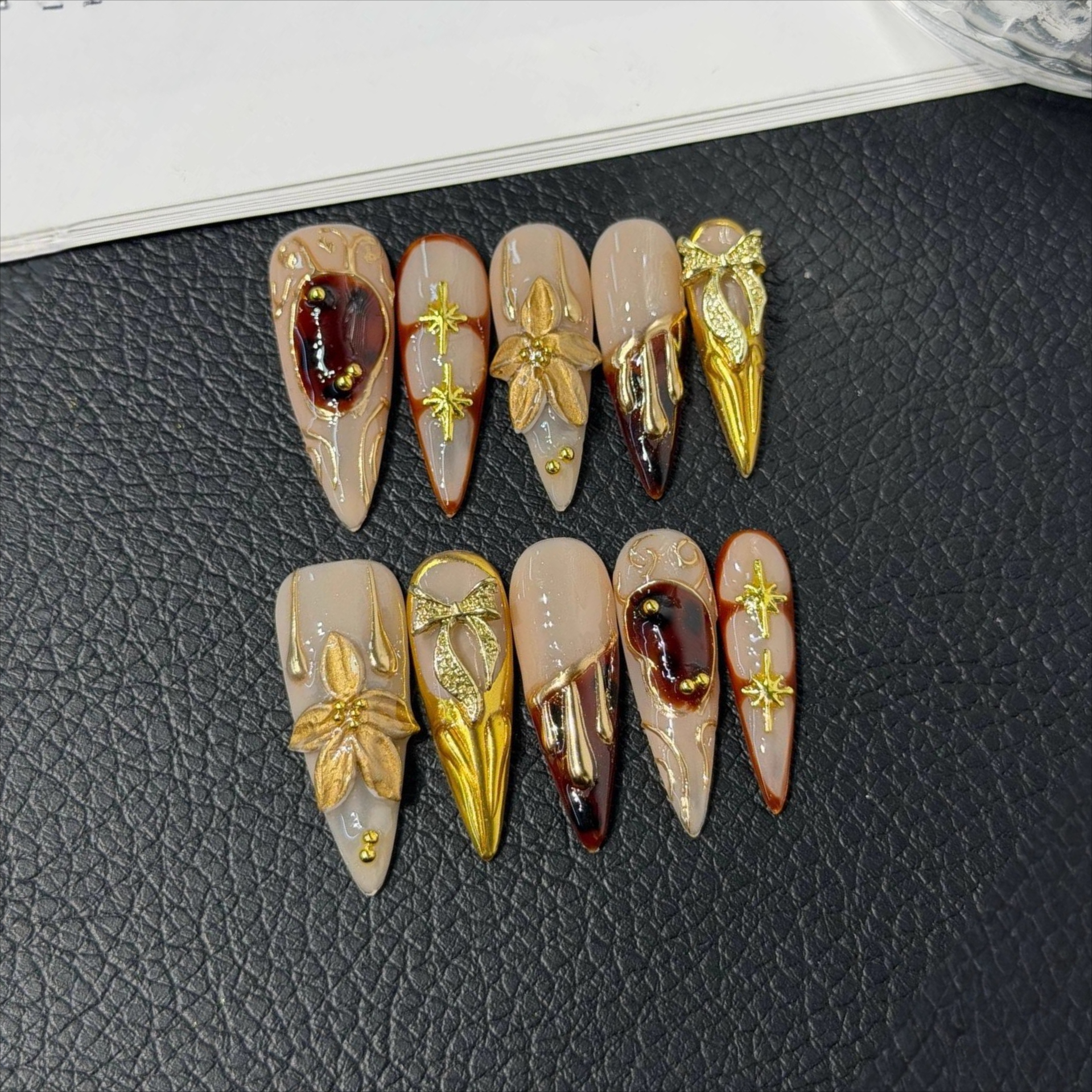 10Pcs Long Stiletto Wine Red H – Nail Art Gold recenzja i cena
